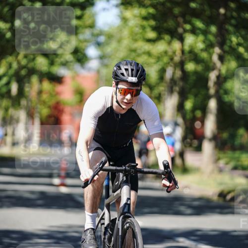 09.08.2026 - GEWOBA Citytriathlon Bremen Michael Burmester http://msf.ph/oto/9948379 09.08.2026 12:34:55 Radfahren 557, 638, 756, 757, 855, 939, 1145 meine-sportfotos.de