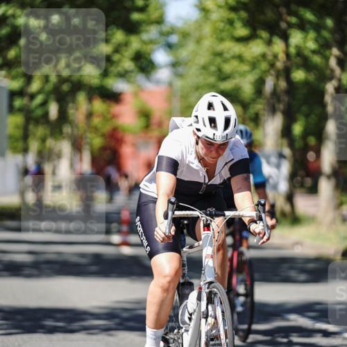 09.08.2026 - GEWOBA Citytriathlon Bremen Michael Burmester http://msf.ph/oto/9948402 09.08.2026 12:35:12 Radfahren 555, 574, 598, 609, 624, 778, 804, 807, 826, 846, 1138 meine-sportfotos.de