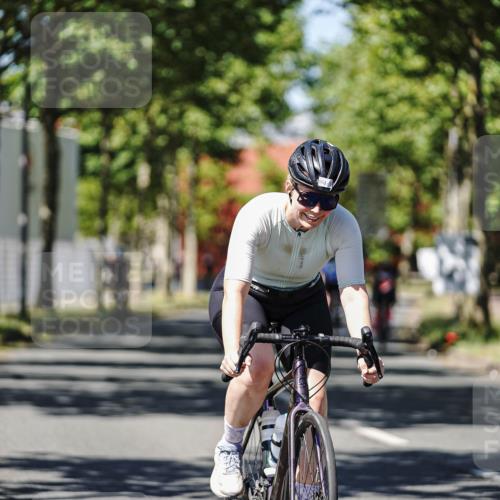 09.08.2026 - GEWOBA Citytriathlon Bremen Michael Burmester http://msf.ph/oto/9948417 09.08.2026 12:35:33 Radfahren 552, 600, 739, 773, 777, 987 meine-sportfotos.de