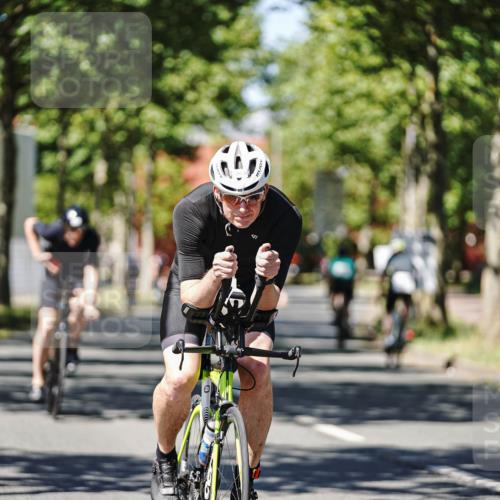 09.08.2026 - GEWOBA Citytriathlon Bremen Michael Burmester http://msf.ph/oto/9948434 09.08.2026 12:35:50 Radfahren 552, 595, 758, 803, 814, 820, 869, 895 meine-sportfotos.de