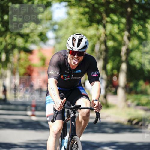 09.08.2026 - GEWOBA Citytriathlon Bremen Michael Burmester http://msf.ph/oto/9948440 09.08.2026 12:35:54 Radfahren 595, 758, 803, 814, 820, 869, 895, 901, 918, 1009, 1155 meine-sportfotos.de