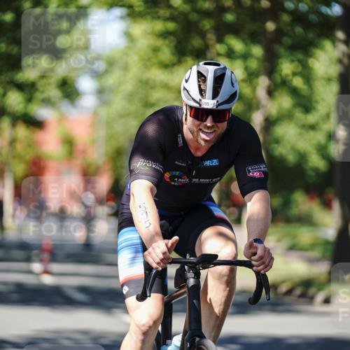 09.08.2026 - GEWOBA Citytriathlon Bremen Michael Burmester http://msf.ph/oto/9948441 09.08.2026 12:35:54 Radfahren 595, 758, 803, 814, 820, 869, 895, 901, 918, 1009, 1155 meine-sportfotos.de