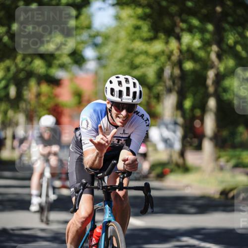 09.08.2026 - GEWOBA Citytriathlon Bremen Michael Burmester http://msf.ph/oto/9948444 09.08.2026 12:35:57 Radfahren 564, 595, 737, 758, 803, 820, 869, 895, 901, 918, 1009, 1155 meine-sportfotos.de