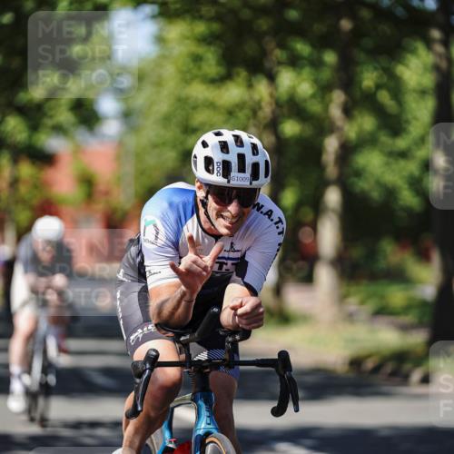 09.08.2026 - GEWOBA Citytriathlon Bremen Michael Burmester http://msf.ph/oto/9948445 09.08.2026 12:35:57 Radfahren 564, 595, 737, 758, 803, 820, 869, 895, 901, 918, 1009, 1155 meine-sportfotos.de