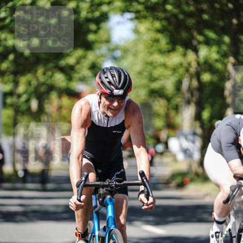 09.08.2026 - GEWOBA Citytriathlon Bremen Michael Burmester http://msf.ph/oto/9948446 09.08.2026 12:35:58 Radfahren 564, 595, 737, 803, 820, 869, 895, 901, 918, 1009, 1155 meine-sportfotos.de