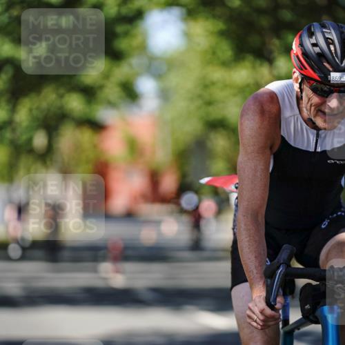 09.08.2026 - GEWOBA Citytriathlon Bremen Michael Burmester http://msf.ph/oto/9948447 09.08.2026 12:35:58 Radfahren 564, 595, 737, 803, 820, 869, 895, 901, 918, 1009, 1155 meine-sportfotos.de