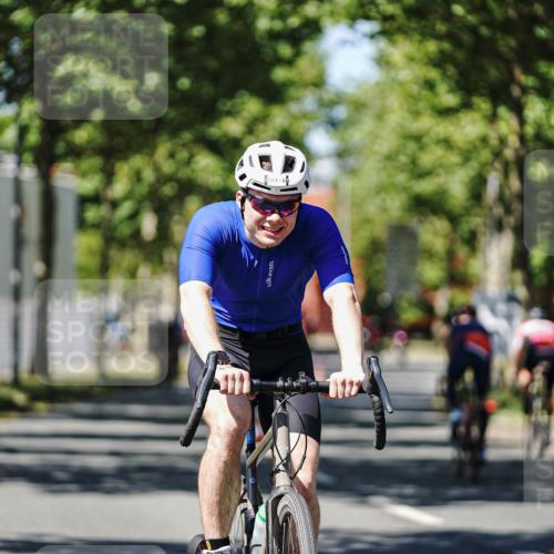 09.08.2026 - GEWOBA Citytriathlon Bremen Michael Burmester http://msf.ph/oto/9948459 09.08.2026 12:36:05 Radfahren 564, 565, 595, 737, 781, 803, 820, 869, 901, 918, 981, 1009, 1119, 1155 meine-sportfotos.de