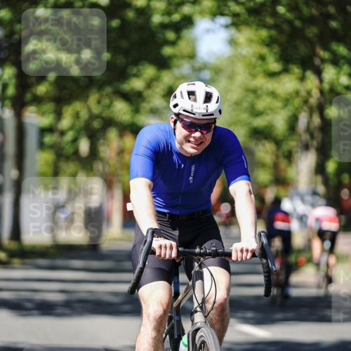 09.08.2026 - GEWOBA Citytriathlon Bremen Michael Burmester http://msf.ph/oto/9948460 09.08.2026 12:36:05 Radfahren 564, 565, 595, 737, 781, 803, 820, 869, 901, 918, 981, 1009, 1119, 1155 meine-sportfotos.de