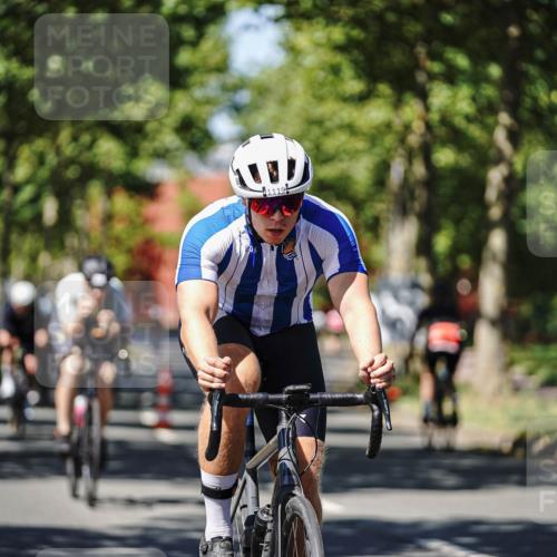 09.08.2026 - GEWOBA Citytriathlon Bremen Michael Burmester http://msf.ph/oto/9948468 09.08.2026 12:36:12 Radfahren 560, 562, 564, 565, 682, 737, 781, 901, 918, 948, 981, 1110, 1119, 1139 meine-sportfotos.de