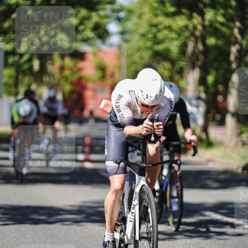 09.08.2026 - GEWOBA Citytriathlon Bremen Michael Burmester http://msf.ph/oto/9948473 09.08.2026 12:36:14 Radfahren 560, 562, 564, 565, 682, 737, 748, 781, 948, 981, 1110, 1119, 1139 meine-sportfotos.de