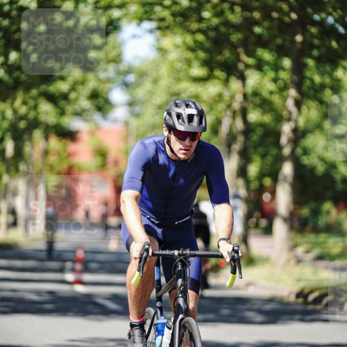 09.08.2026 - GEWOBA Citytriathlon Bremen Michael Burmester http://msf.ph/oto/9948487 09.08.2026 12:36:26 Radfahren 560, 562, 668, 673, 682, 748, 749, 780, 864, 948, 979, 1110, 1118, 1129, 1139, 1146 meine-sportfotos.de