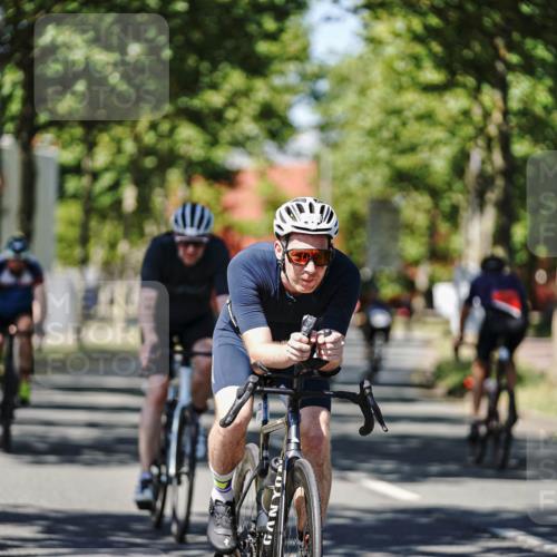 09.08.2026 - GEWOBA Citytriathlon Bremen Michael Burmester http://msf.ph/oto/9948490 09.08.2026 12:36:28 Radfahren 653, 668, 673, 682, 748, 749, 780, 864, 979, 1110, 1118, 1129, 1139, 1146 meine-sportfotos.de