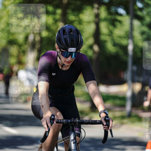 09.08.2026 - GEWOBA Citytriathlon Bremen Michael Burmester http://msf.ph/oto/9948531 09.08.2026 12:37:00 Radfahren 787, 823, 861, 872, 943, 970, 1147 meine-sportfotos.de