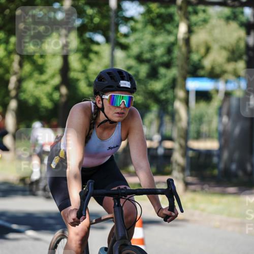 09.08.2026 - GEWOBA Citytriathlon Bremen Michael Burmester http://msf.ph/oto/9948564 09.08.2026 12:37:22 Radfahren 566, 568, 627, 728, 744, 788, 790, 792, 812, 839, 938, 1142 meine-sportfotos.de