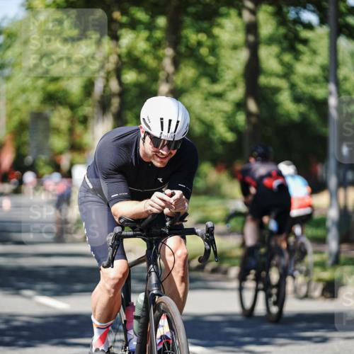 09.08.2026 - GEWOBA Citytriathlon Bremen Michael Burmester http://msf.ph/oto/9948588 09.08.2026 12:37:44 Radfahren 639, 678, 687, 727, 745, 816, 935, 1109 meine-sportfotos.de