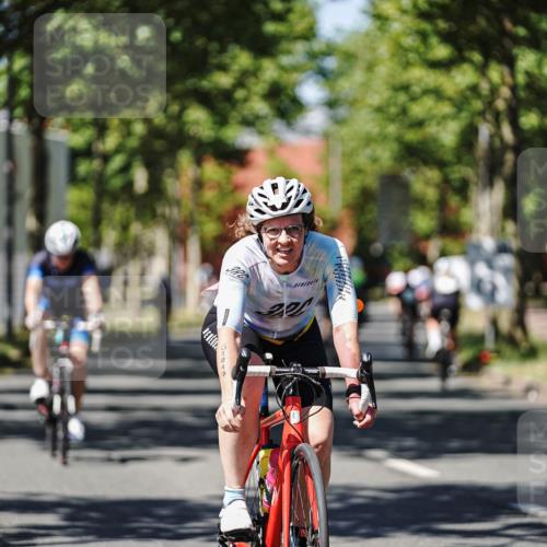 09.08.2026 - GEWOBA Citytriathlon Bremen Michael Burmester http://msf.ph/oto/9948605 09.08.2026 12:38:01 Radfahren 559, 571, 687, 763, 806, 897, 911, 960, 1017, 1113, 1114 meine-sportfotos.de