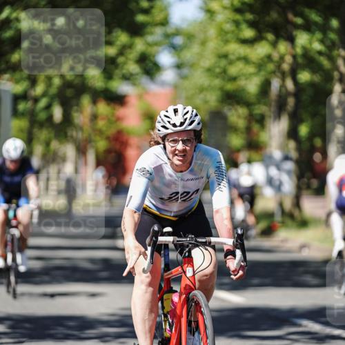 09.08.2026 - GEWOBA Citytriathlon Bremen Michael Burmester http://msf.ph/oto/9948606 09.08.2026 12:38:01 Radfahren 559, 571, 687, 763, 806, 897, 911, 960, 1017, 1113, 1114 meine-sportfotos.de