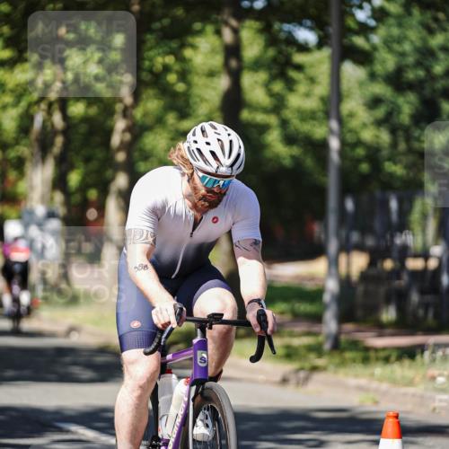 09.08.2026 - GEWOBA Citytriathlon Bremen Michael Burmester http://msf.ph/oto/9948623 09.08.2026 12:38:15 Radfahren 570, 596, 603, 672, 762, 763, 806, 886, 897, 911, 960 meine-sportfotos.de