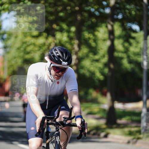 09.08.2026 - GEWOBA Citytriathlon Bremen Michael Burmester http://msf.ph/oto/9948625 09.08.2026 12:38:16 Radfahren 570, 596, 603, 672, 762, 806, 886, 911, 960 meine-sportfotos.de