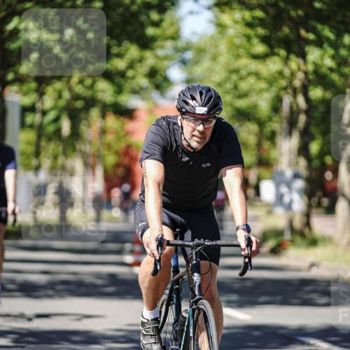 09.08.2026 - GEWOBA Citytriathlon Bremen Michael Burmester http://msf.ph/oto/9948664 09.08.2026 12:38:50 Radfahren 572, 577, 625, 667, 798, 838, 902, 1003, 1111, 1156 meine-sportfotos.de