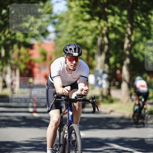 09.08.2026 - GEWOBA Citytriathlon Bremen Michael Burmester http://msf.ph/oto/9948687 09.08.2026 12:39:14 Radfahren 664, 759, 770, 776, 817, 931, 1124 meine-sportfotos.de