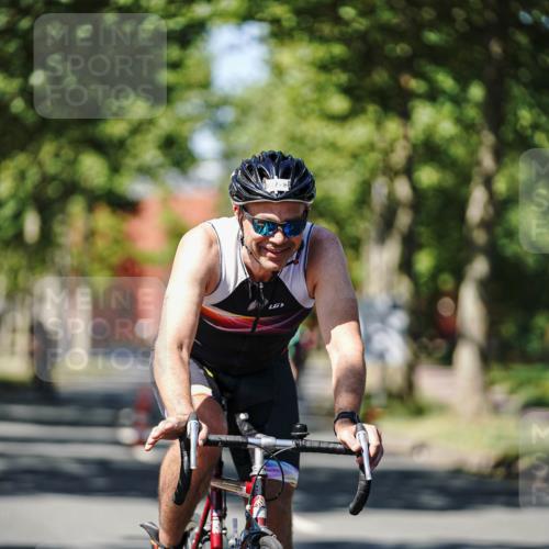 09.08.2026 - GEWOBA Citytriathlon Bremen Michael Burmester http://msf.ph/oto/9948695 09.08.2026 12:39:22 Radfahren 656, 664, 705, 783, 817 meine-sportfotos.de