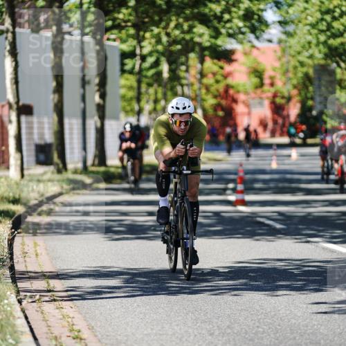 09.08.2026 - GEWOBA Citytriathlon Bremen Michael Burmester http://msf.ph/oto/9948700 09.08.2026 12:39:32 Radfahren 612, 656, 705, 783, 817, 896 meine-sportfotos.de