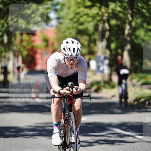 09.08.2026 - GEWOBA Citytriathlon Bremen Michael Burmester http://msf.ph/oto/9948711 09.08.2026 12:39:39 Radfahren 612, 656, 693, 783, 834, 840, 871, 896, 923, 998 meine-sportfotos.de