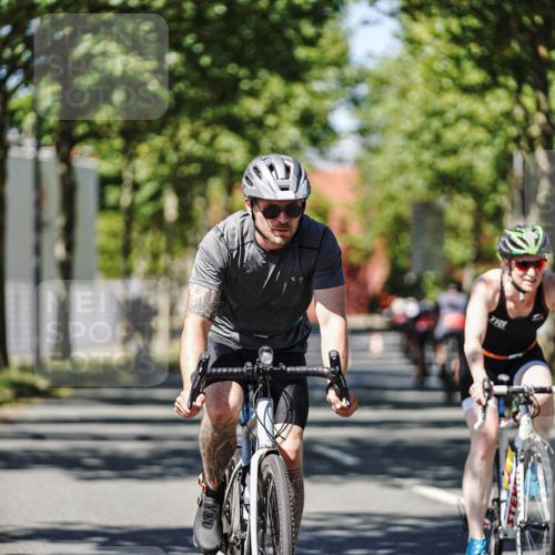 09.08.2026 - GEWOBA Citytriathlon Bremen Michael Burmester http://msf.ph/oto/9948722 09.08.2026 12:39:46 Radfahren 612, 693, 834, 840, 871, 896, 923, 998, 1154 meine-sportfotos.de