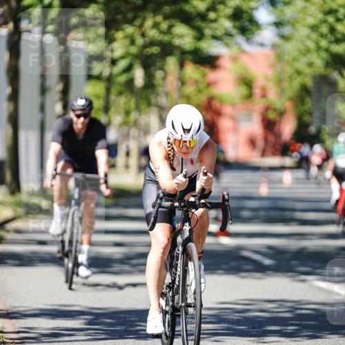 09.08.2026 - GEWOBA Citytriathlon Bremen Michael Burmester http://msf.ph/oto/9948732 09.08.2026 12:39:55 Radfahren 675, 693, 696, 796, 840, 876, 923, 968, 972, 998, 1012, 1120, 1154 meine-sportfotos.de