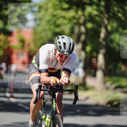 09.08.2026 - GEWOBA Citytriathlon Bremen Michael Burmester http://msf.ph/oto/9948795 09.08.2026 12:40:37 Radfahren 651, 671, 701, 707, 809, 810, 819, 888, 919, 954, 1136 meine-sportfotos.de