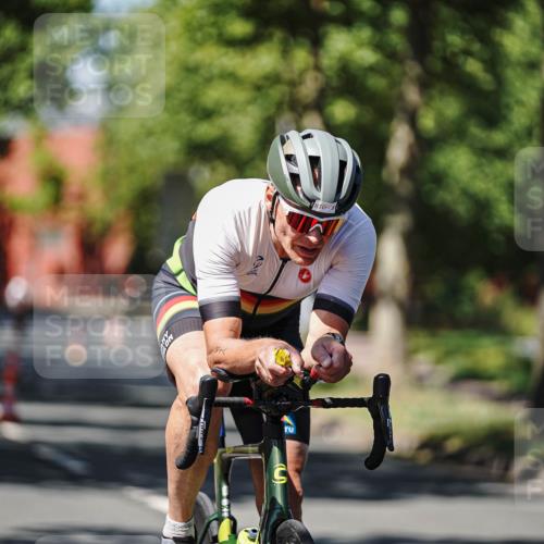 09.08.2026 - GEWOBA Citytriathlon Bremen Michael Burmester http://msf.ph/oto/9948796 09.08.2026 12:40:37 Radfahren 651, 671, 701, 707, 809, 810, 819, 888, 919, 954, 1136 meine-sportfotos.de
