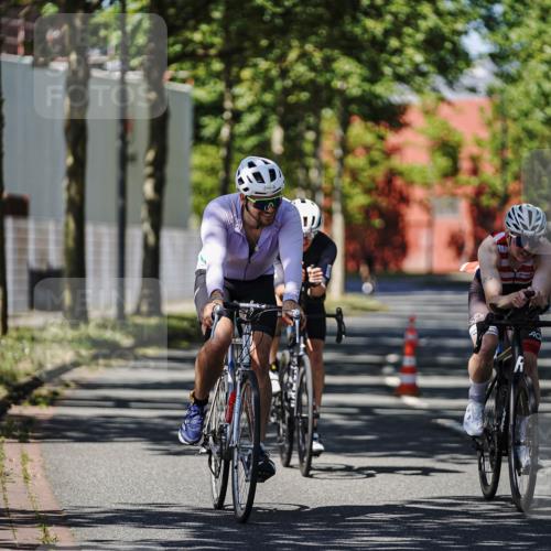 09.08.2026 - GEWOBA Citytriathlon Bremen Michael Burmester http://msf.ph/oto/9948806 09.08.2026 12:40:50 Radfahren 586, 601, 620, 644, 651, 774, 805, 810, 848, 976 meine-sportfotos.de