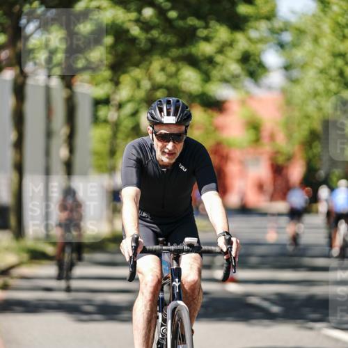 09.08.2026 - GEWOBA Citytriathlon Bremen Michael Burmester http://msf.ph/oto/9948816 09.08.2026 12:41:03 Radfahren 586, 601, 620, 774, 800, 848, 889, 956, 1131 meine-sportfotos.de