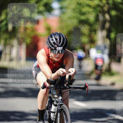 09.08.2026 - GEWOBA Citytriathlon Bremen Michael Burmester http://msf.ph/oto/9948820 09.08.2026 12:41:06 Radfahren 586, 800, 848, 889, 956, 1131 meine-sportfotos.de