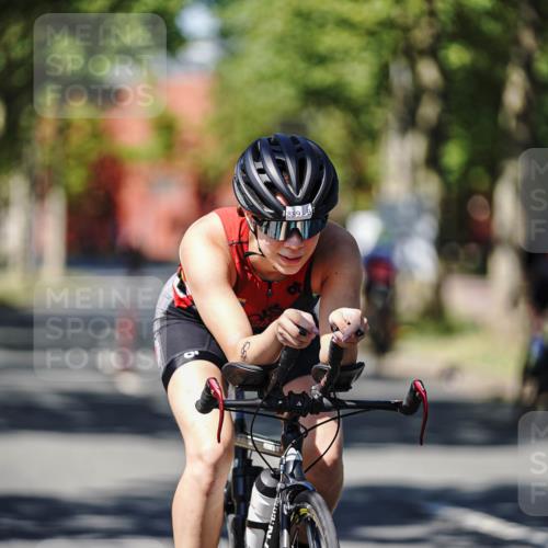 09.08.2026 - GEWOBA Citytriathlon Bremen Michael Burmester http://msf.ph/oto/9948821 09.08.2026 12:41:06 Radfahren 586, 800, 848, 889, 956, 1131 meine-sportfotos.de