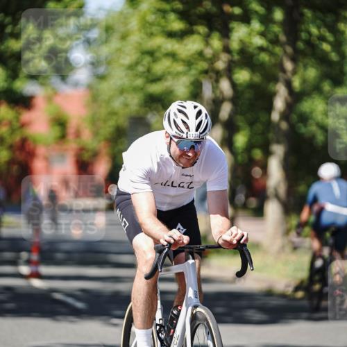 09.08.2026 - GEWOBA Citytriathlon Bremen Michael Burmester http://msf.ph/oto/9948855 09.08.2026 12:41:39 Radfahren 602, 731, 740, 766, 767, 873, 915, 933, 940, 1020, 1121, 1159 meine-sportfotos.de