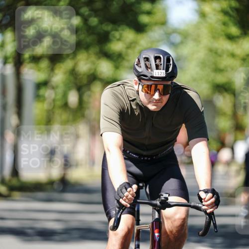 09.08.2026 - GEWOBA Citytriathlon Bremen Michael Burmester http://msf.ph/oto/9948873 09.08.2026 12:41:52 Radfahren 578, 684, 718, 731, 766, 873, 1121, 1123 meine-sportfotos.de