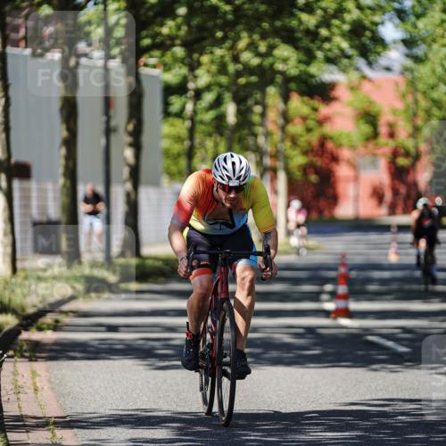 09.08.2026 - GEWOBA Citytriathlon Bremen Michael Burmester http://msf.ph/oto/9948887 09.08.2026 12:42:09 Radfahren 684, 753, 1102, 1107, 1153 meine-sportfotos.de
