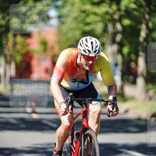 09.08.2026 - GEWOBA Citytriathlon Bremen Michael Burmester http://msf.ph/oto/9948889 09.08.2026 12:42:10 Radfahren 684, 753, 1102, 1107, 1153 meine-sportfotos.de