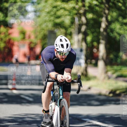 09.08.2026 - GEWOBA Citytriathlon Bremen Michael Burmester http://msf.ph/oto/9948892 09.08.2026 12:42:13 Radfahren 753, 1102, 1107, 1153 meine-sportfotos.de