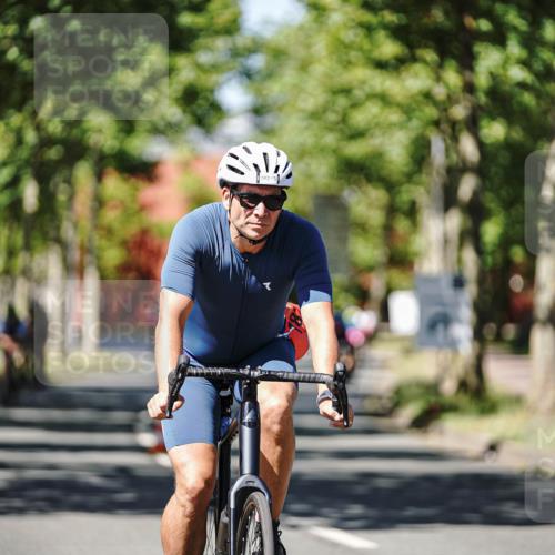 09.08.2026 - GEWOBA Citytriathlon Bremen Michael Burmester http://msf.ph/oto/9948900 09.08.2026 12:42:25 Radfahren 635, 768, 782, 870, 885, 1102 meine-sportfotos.de