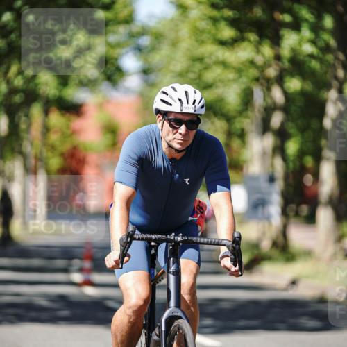 09.08.2026 - GEWOBA Citytriathlon Bremen Michael Burmester http://msf.ph/oto/9948901 09.08.2026 12:42:25 Radfahren 635, 768, 782, 870, 885, 1102 meine-sportfotos.de