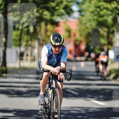 09.08.2026 - GEWOBA Citytriathlon Bremen Michael Burmester http://msf.ph/oto/9948904 09.08.2026 12:42:30 Radfahren 635, 768, 782, 870, 885, 966 meine-sportfotos.de