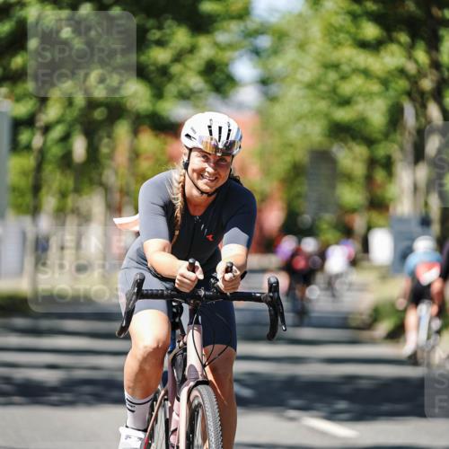 09.08.2026 - GEWOBA Citytriathlon Bremen Michael Burmester http://msf.ph/oto/9948918 09.08.2026 12:42:40 Radfahren 681, 720, 768, 870, 885, 966 meine-sportfotos.de