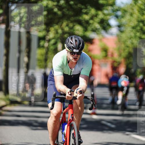 09.08.2026 - GEWOBA Citytriathlon Bremen Michael Burmester http://msf.ph/oto/9948922 09.08.2026 12:42:44 Radfahren 681, 720, 885, 890, 942, 966, 1104, 1140 meine-sportfotos.de