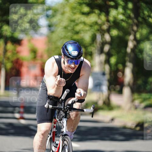09.08.2026 - GEWOBA Citytriathlon Bremen Michael Burmester http://msf.ph/oto/9948940 09.08.2026 12:42:57 Radfahren 543, 588, 649, 681, 785, 890, 942, 1010, 1104, 1140 meine-sportfotos.de