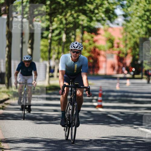 09.08.2026 - GEWOBA Citytriathlon Bremen Michael Burmester http://msf.ph/oto/9948943 09.08.2026 12:42:59 Radfahren 543, 588, 649, 785, 890, 942, 1010, 1104, 1140 meine-sportfotos.de