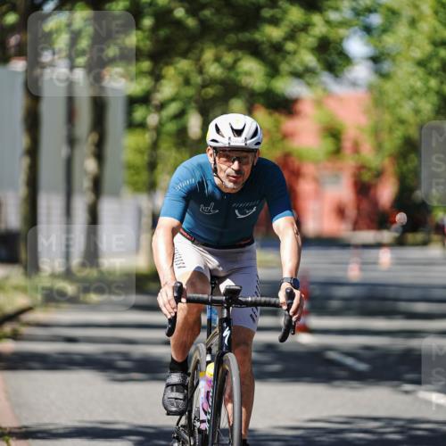 09.08.2026 - GEWOBA Citytriathlon Bremen Michael Burmester http://msf.ph/oto/9948945 09.08.2026 12:43:00 Radfahren 543, 588, 649, 785, 890, 942, 1010, 1104, 1140 meine-sportfotos.de