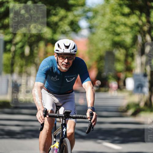 09.08.2026 - GEWOBA Citytriathlon Bremen Michael Burmester http://msf.ph/oto/9948947 09.08.2026 12:43:01 Radfahren 543, 588, 649, 785, 890, 942, 1010, 1104, 1140 meine-sportfotos.de